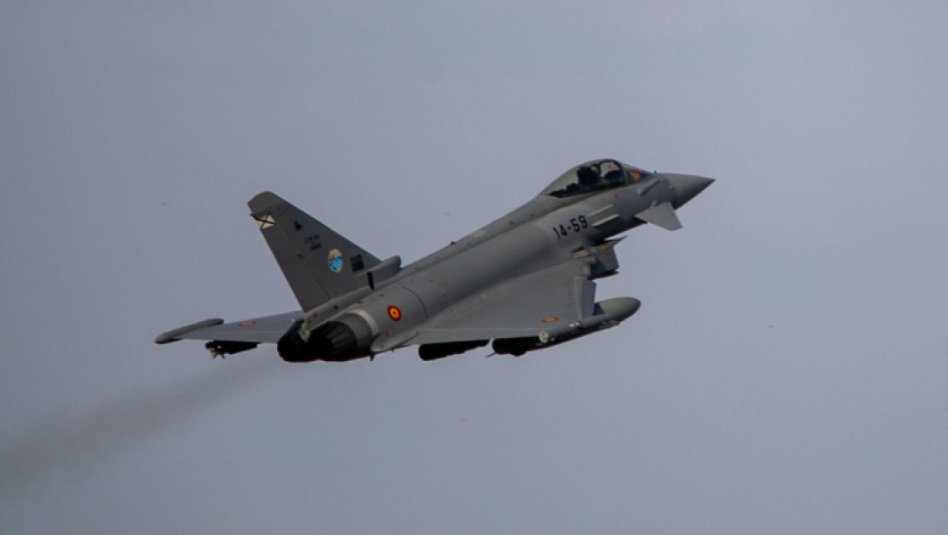 Germania planifică o dezvoltare importantă a apărării sale militare, pregătind comenzi de achiziții în valoare de mai multe miliarde de euro, informează miercuri Digi24.ro. Surse apropiate acestor planuri menționează că în viitorul apropiat, țara va achiziționa 20 de avioane Eurofighter, până la 3.000 de vehicule blindate Boxer și până la 3.500 de vehicule de luptă pentru infanterie Patria.