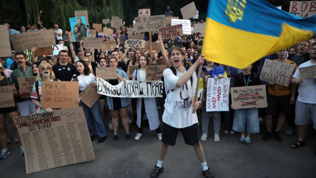 Parlamentul Ucrainei urmează să voteze joi o lege pentru restabilirea independenței instituțiilor anticorupție