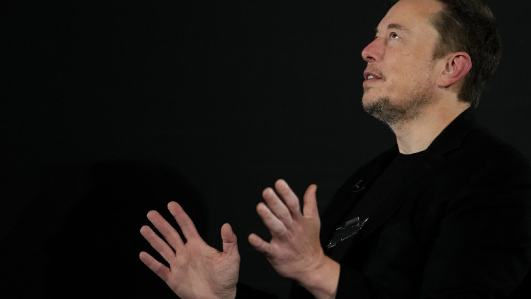 elion musk donează 5 milioane de dolari supercomitetului republican al lui donald trump