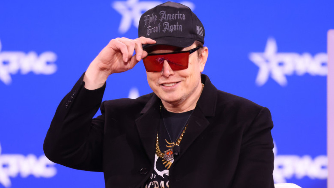 Tesla acordă lui Elon Musk 96 de milioane de acțiuni pentru a-l menține la conducere