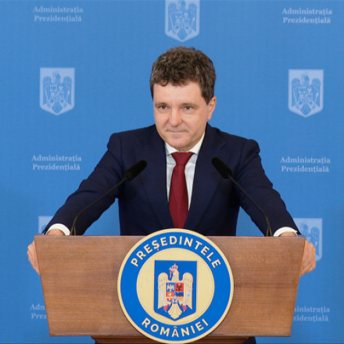 Financial Times îl dă exemplu pe Nicușor Dan în lupta contra populismului și a boților ruși. Ce este „puterea tăcerii strategice”