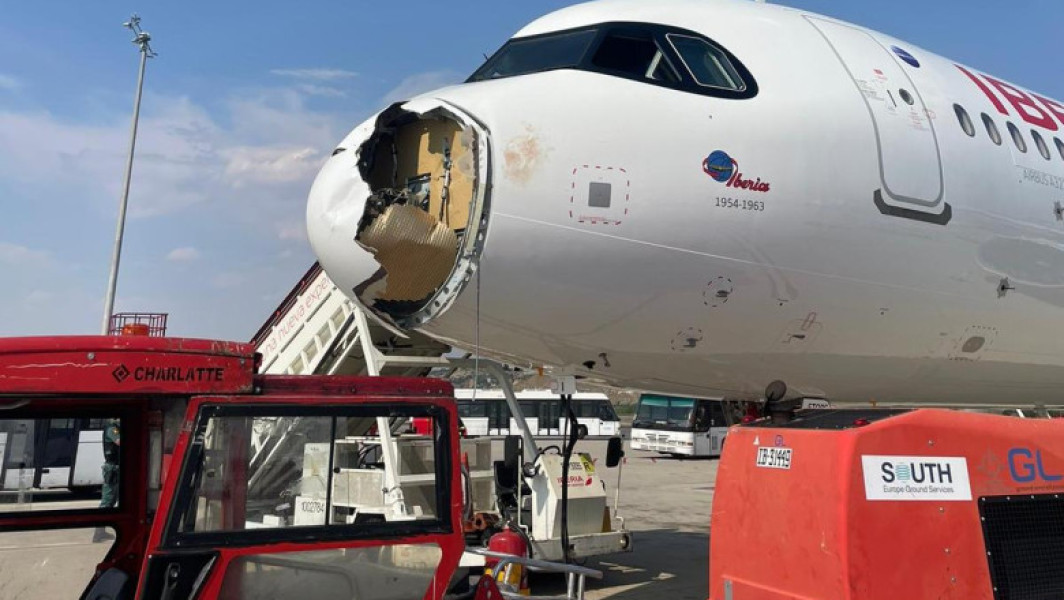 Avion Iberia în involving incident cu vulturul, după decolare din Madrid spre Paris