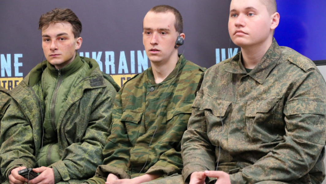 rusia trimite prizonierii de război înapoi pe linia frontului în câteva săptămâni, afirmă o organizație ucraineană
