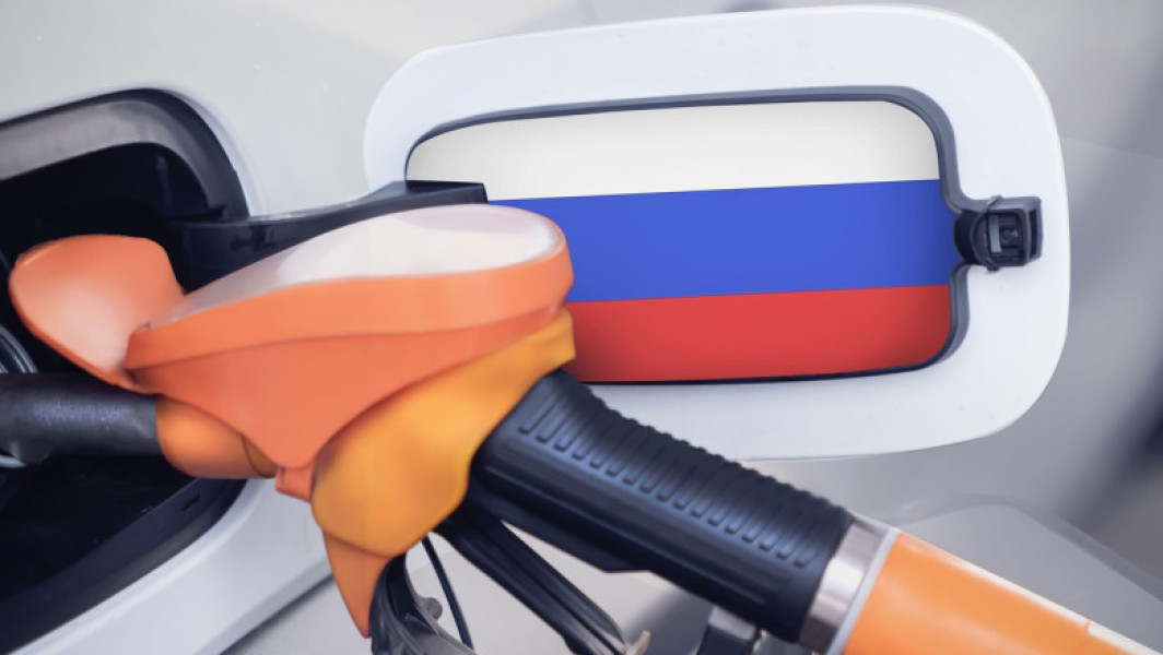Uniunea Europeană va introduce un nou plafon dinamic pentru prețurile petrolului rusesc începând cu 3 septembrie, în cadrul celui de-al 18-lea pachet de sancțiuni împotriva Moscovei, anunță Arianna Podesta, purtătoarea de cuvânt a Comisiei Europene, citate de European Pravda.