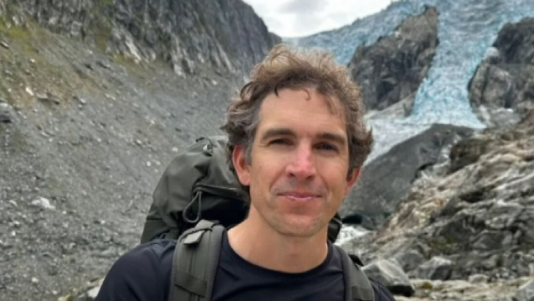 Salvatorii norvegieni l-au găsit în viață pe jurnalistul Alec Luhn, după o săptămână de încercări de a-l localiza