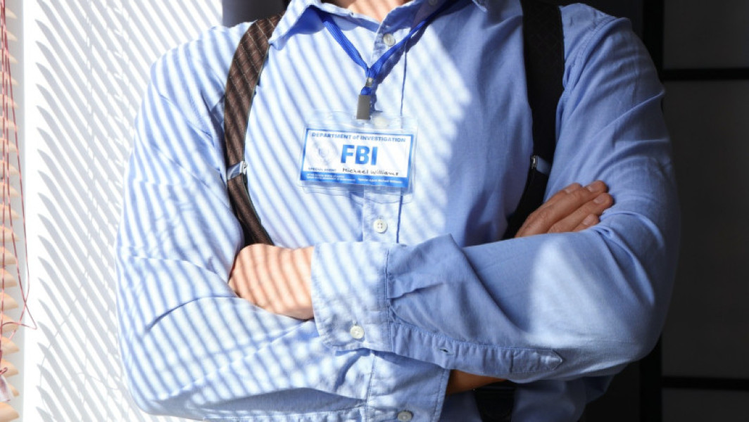 Trei oficiali de rang înalt de la FBI, including șeful biroului din Washington, au fost concediați de administrația Trump