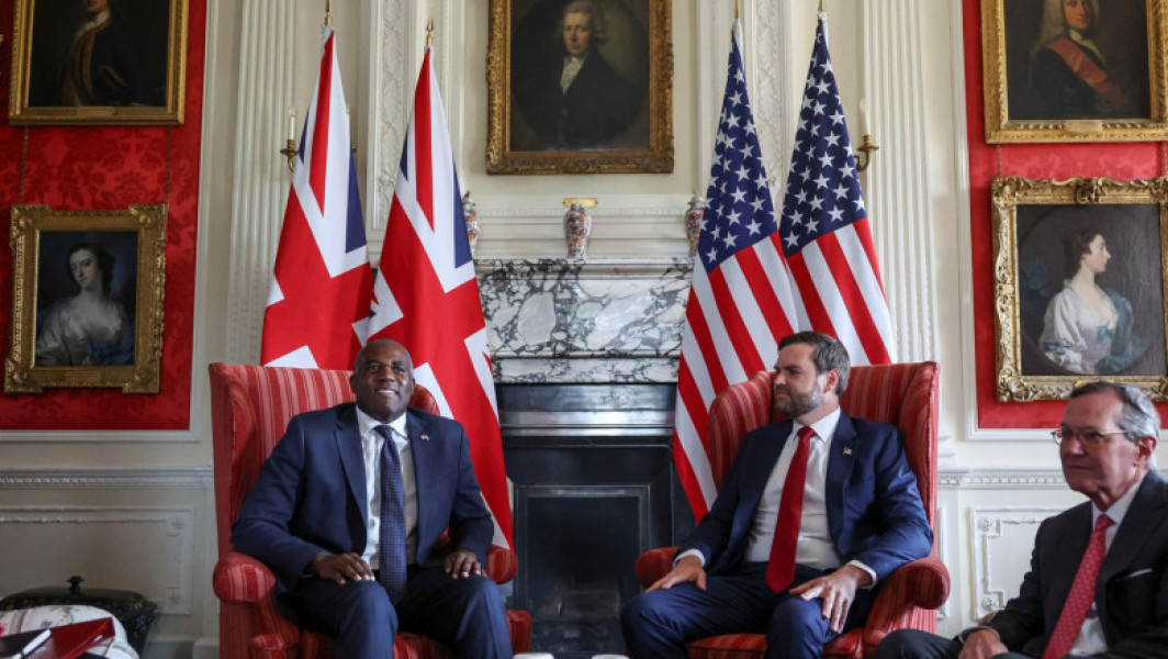 Reuniune de securitate în Marea Britanie înainte de întâlnirea Trump-Putin