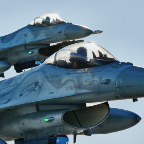 Polonia continuă modernizarea flotei sale de avioane F-16