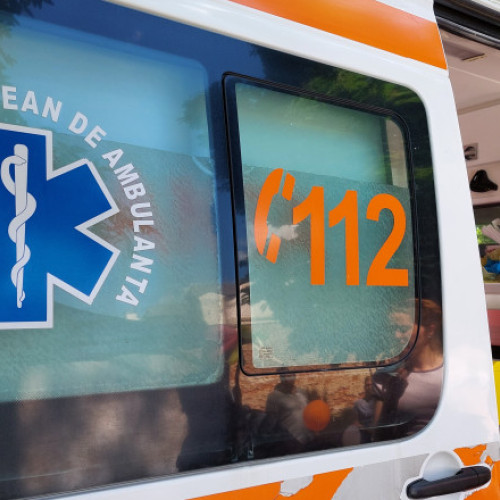 Un arestat preventiv a evadat dintr-o ambulanţă care îl ducea la Penitenciarul Jilava. A sărit din mers, în apropiere de Bacău