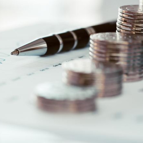 Bolojan: Măsurile luate pentru reducerea deficitului „sunt generatoare de încetinire economică”