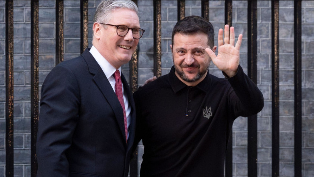 Zelenski va merge la Londra pentru discuții cu premierul britanic, în contextul pregătirilor pentru întâlnirea dintre Trump și Putin