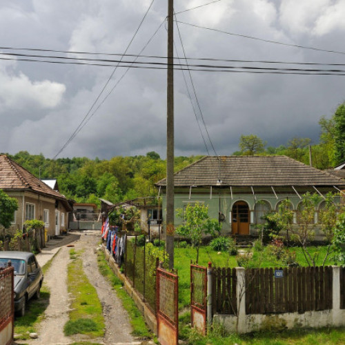 Video Amenzi de până la 100.000 de lei pentru cei care construiesc fără autorizație, în propria curte, garaje, șoproane sau alte anexe