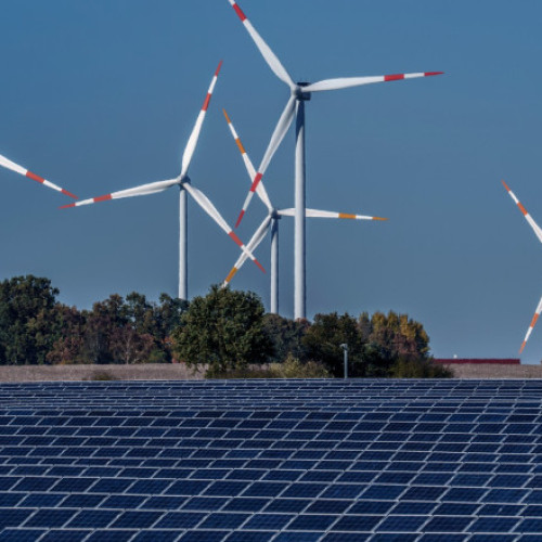 Ministerul Energiei prelungește cu 30 de zile al doilea apel pentru noi capacităţi de producere a energiei din surse regenerabile