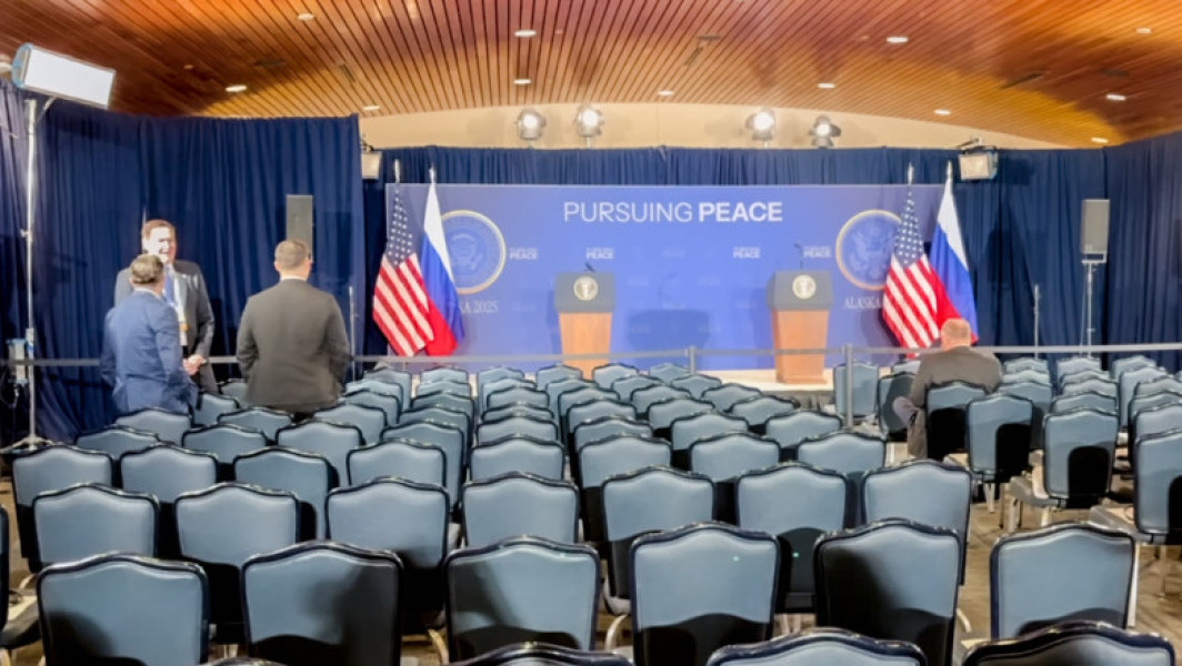 Întâlnire scurtă între Trump și Putin la Anchorage, fără întrebări din partea jurnaliștilor