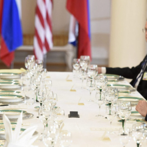 Documente ale summitului Trump-Putin, descoperite într-un hotel din Alaska. Ele conțineau și meniul care urma să-i fie servit lui Putin