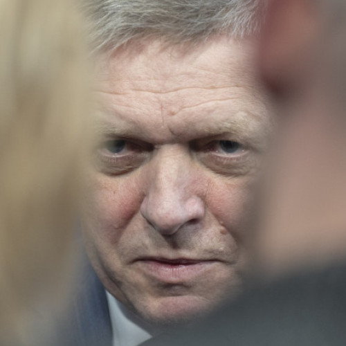 Critici pentru atitudinea lui Fico față de violențele împotriva slovacilor din Serbia