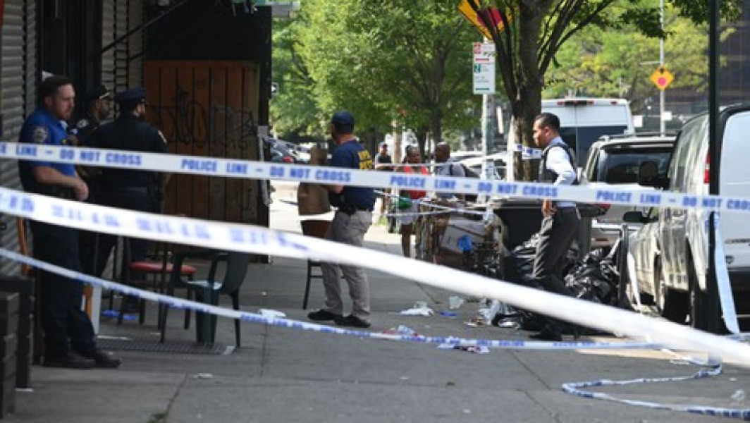 tragedie într-un club din Brooklyn: trei morți și nouă răniți într-un schimb de focuri