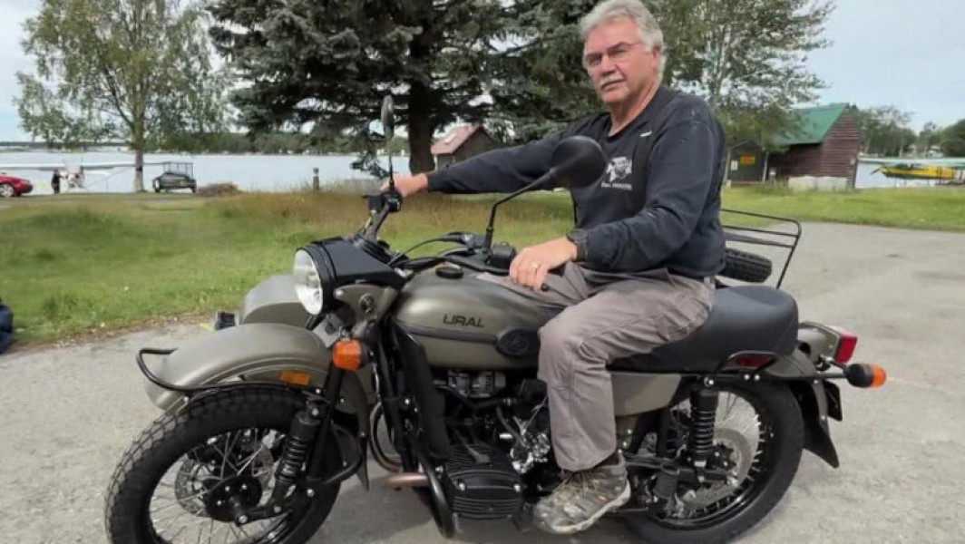 O motocicletă oferită de Vladimir Putin unui localnic din Anchorage a stârnit controverse