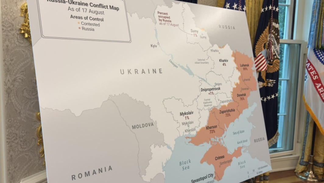 Donald Trump s-a întâlnit luni la Washington cu trei președinți, trei premieri europeni, precum și cu șefa Comisiei Europene și secretarul general NATO. Potrivit BBC, scopul principal a fost de a asigura că atât Kievul, cât și Europa nu vor fi excluse din orice acord privind viitorul Ucrainei.