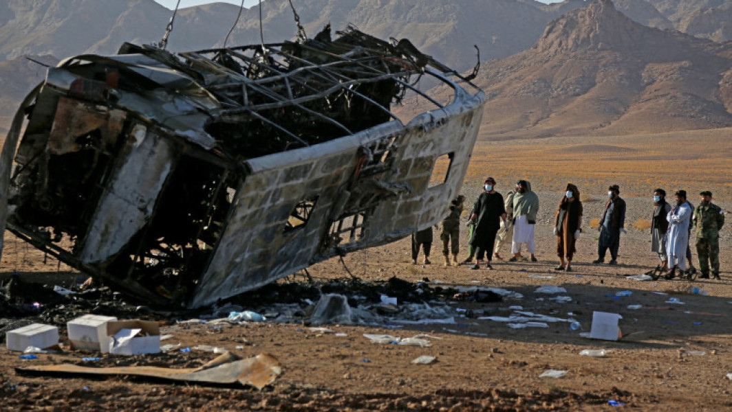 Accident grav cu autobuzul de deportați afgani din Iran înflăcărat în Herat