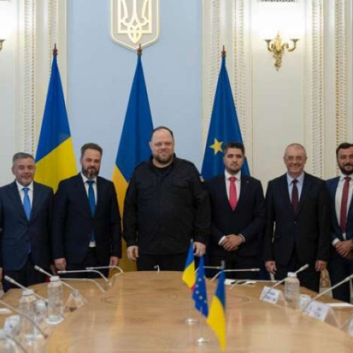 Ruslan Stefanciuk, președintele Radei Supreme, a avut întâlniri cu delegații din mai multe țări europene, conform site-ului ukrinform.net. Potrivit sursei, el a exprimat speranța că parlamentarii români vor avea un rol activ în sprijinirea Ucrainei pe scena internațională.