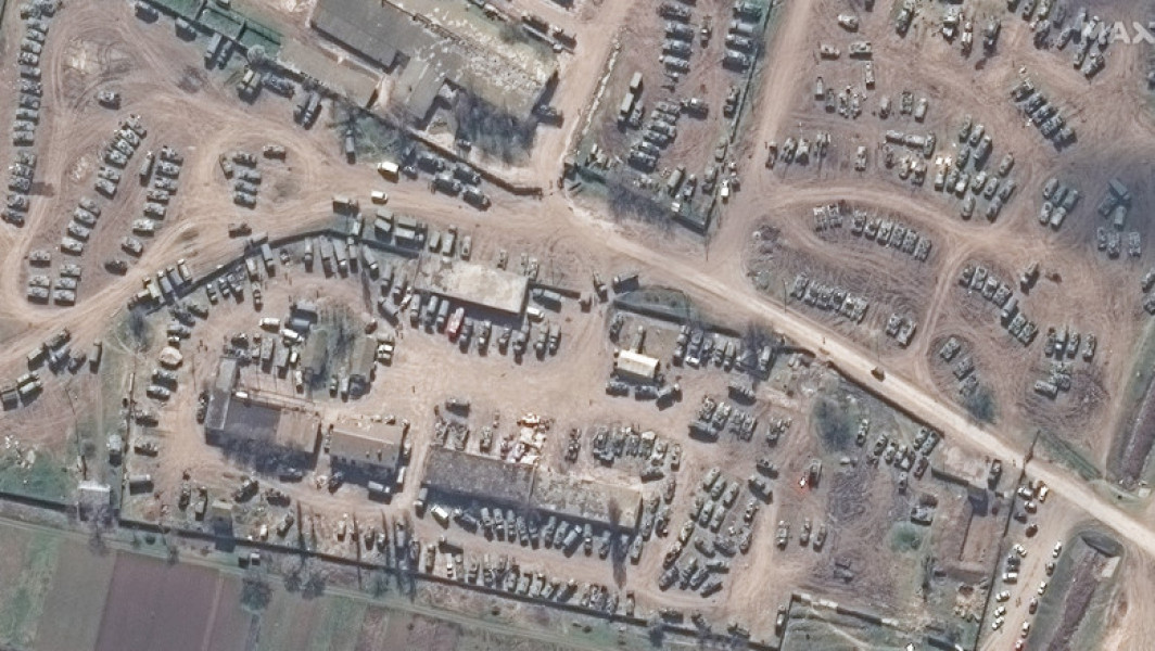 Rusia transformă teritoriile ocuate ale Ucrainei într-o bază militară uriașă
