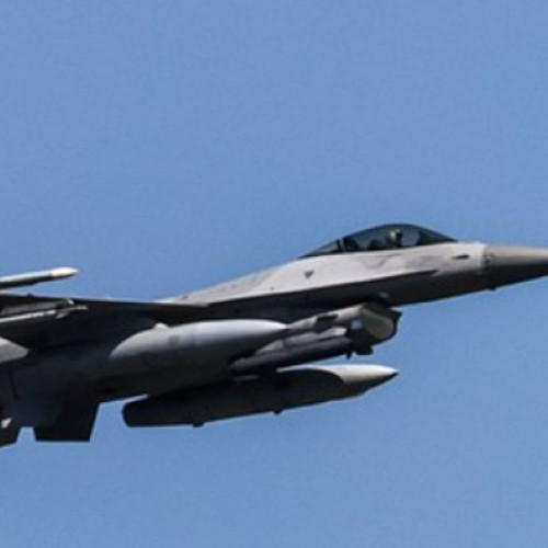 avion F-16 al armatei poloneze s-a prăbușit în timpul pregătirilor pentru spectacolul aerian