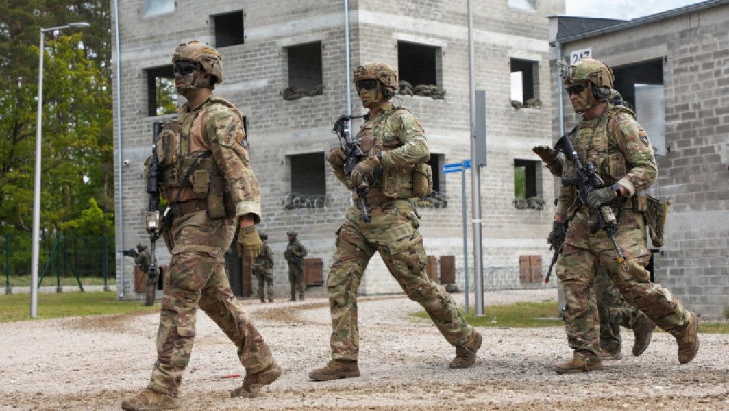 Republica Cehă a depășit obiectivul de recrutare pentru acest an, cu peste 2.100 de voluntari care s-au alăturat forțelor armate, atingând cel mai mare număr de la abolirea serviciului militar obligatoriu în 2004. Potrivit generalului de brigadă Vladimir Studena, directorul Agenției de Personal a Armatei, „obiectivul de recrutare era de 2.100 de soldați profesioniști pentru acest an. L-am atins deja”.