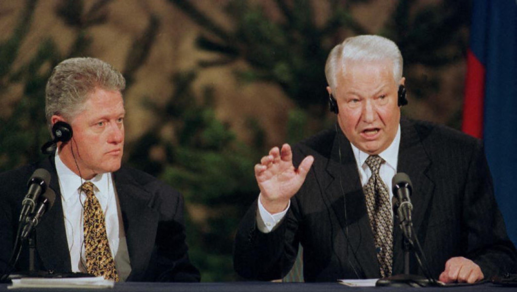 Clinton dorea sa aduca Rusia în NATO, potrivit documentelor din 1994