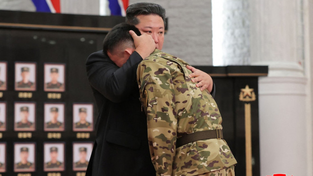 Coreea de Nord glorifică tacticile sinucigaşe la televiziunea de stat înainte de vizita lui Kim Jong Un în China