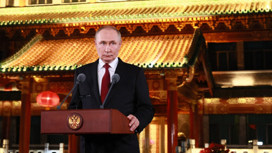 Putin spune că nu a auzit despre filmul „Magul de la Kremlin”