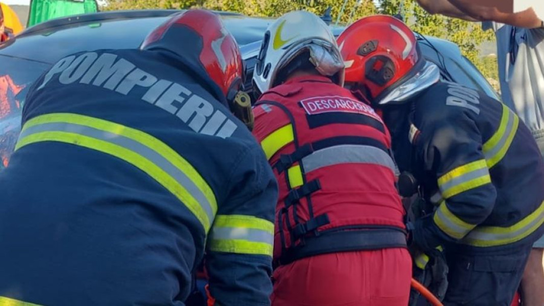 Trei persoane rănite în accidentul de la Cleja, internate la spitalul din Bacău