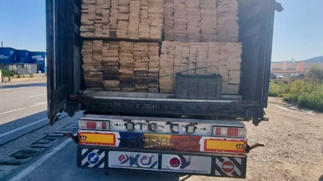 Mai mulți șoferi prinși cu plăcuțe de înmatriculare false sau expirate pe DN2 – E85