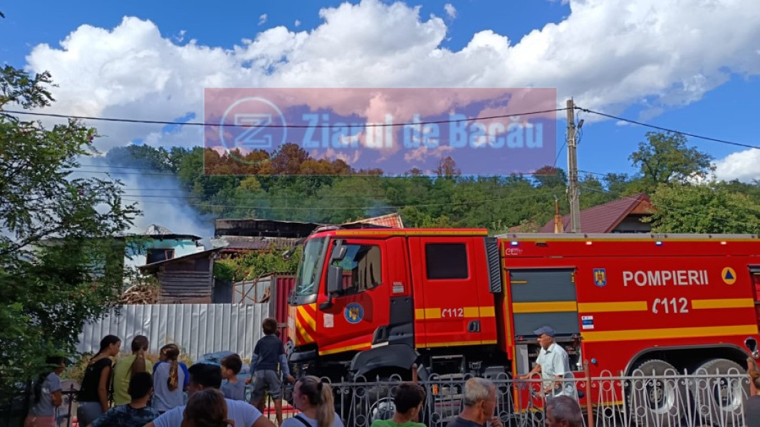 Incendiu la o casă din satul Gâșteni, comuna Răcăciuni