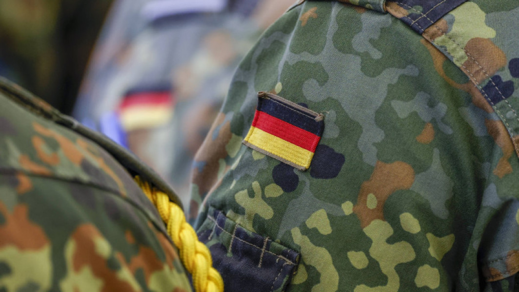 Cancelarul german Merz anticipează introducerea serviciului militar obligatoriu