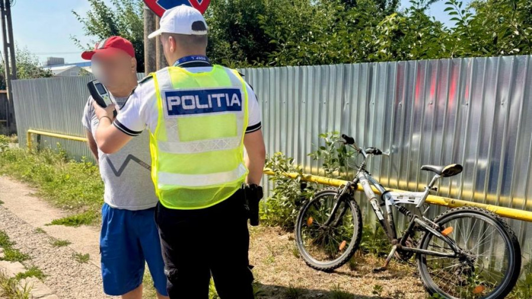 Doi bicicliști răniți într-un accident în comuna Măgura, ambii sub influența alcoolului