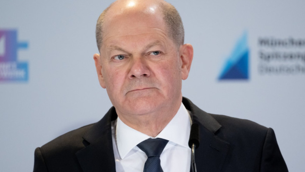 Scholz criticat de fostul secretar general al NATO pentru ezitarea în războiul din Ucraina