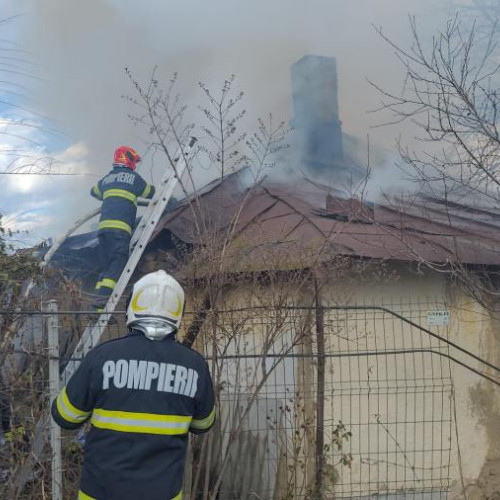 Incendiu devastator în Buhuşi