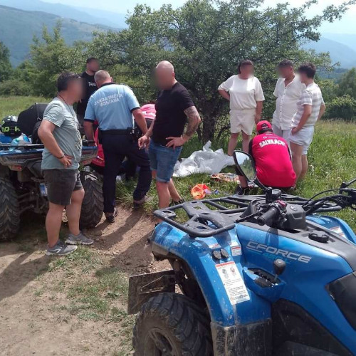 Două turiste răsturnate cu ATV-ul în Slănic Moldova, salvate de jandarmi și salvamontiști